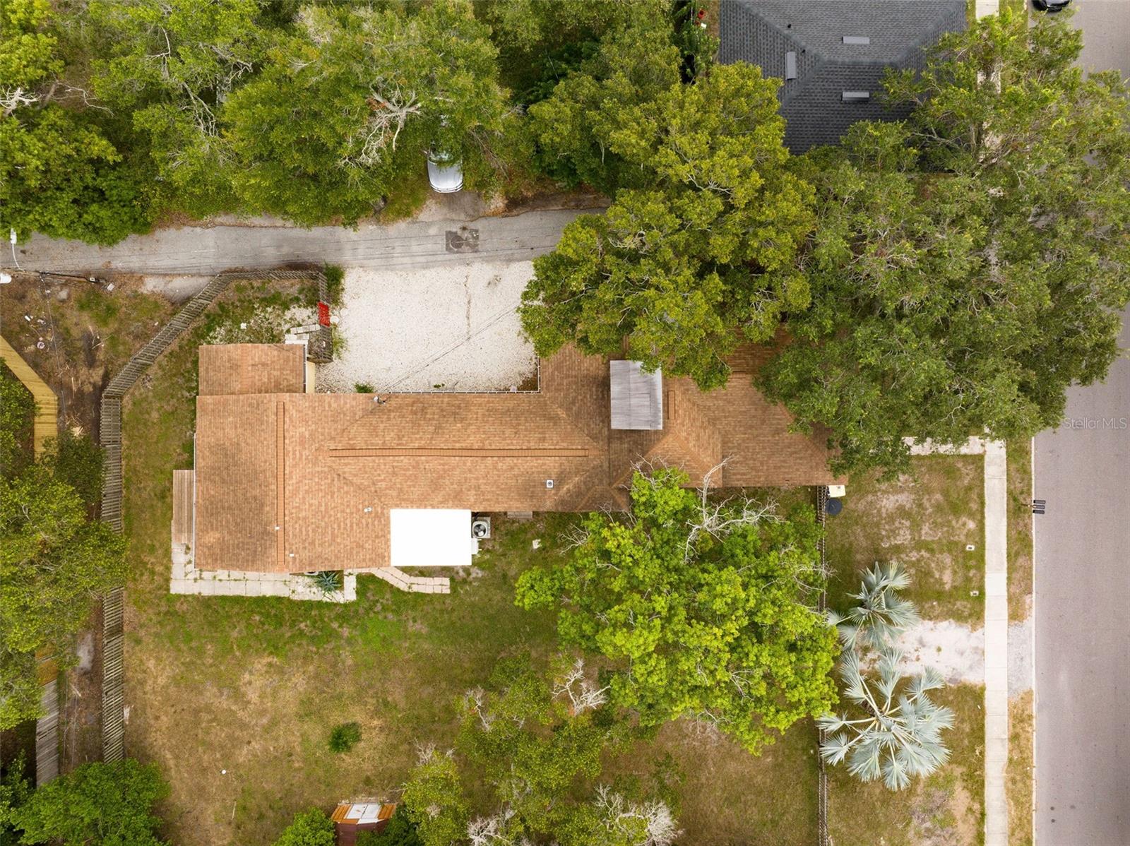 Image 13 of 14 For 910 Jones Street C