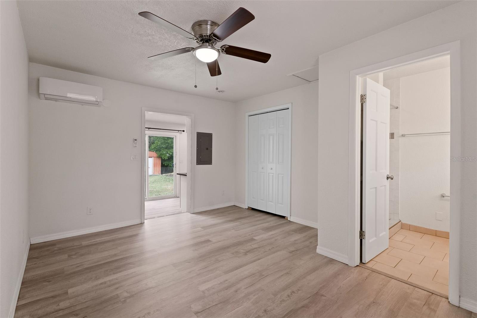 Image 7 of 14 For 910 Jones Street C