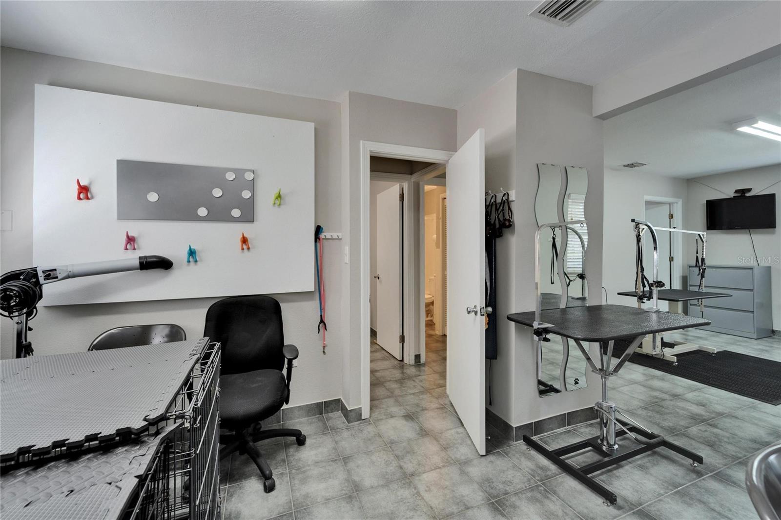 Image 19 of 89 For 126 Ridgewood Avenue