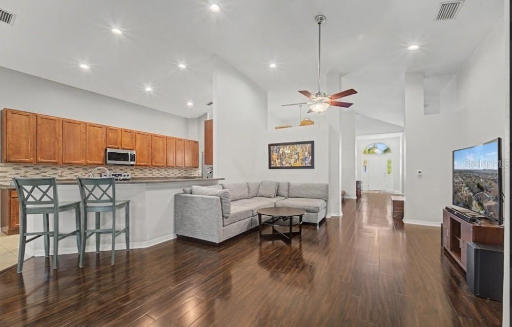 Image 10 of 65 For 10813 Rockledge View Drive