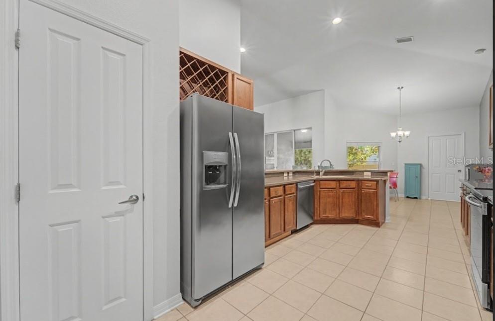 Image 16 of 65 For 10813 Rockledge View Drive