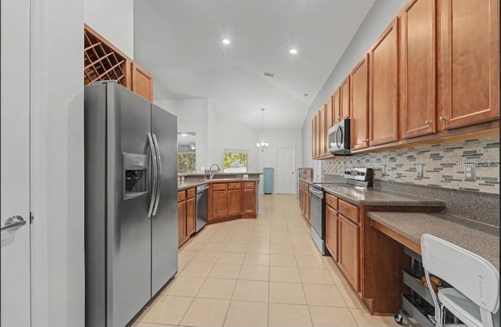 Image 18 of 65 For 10813 Rockledge View Drive