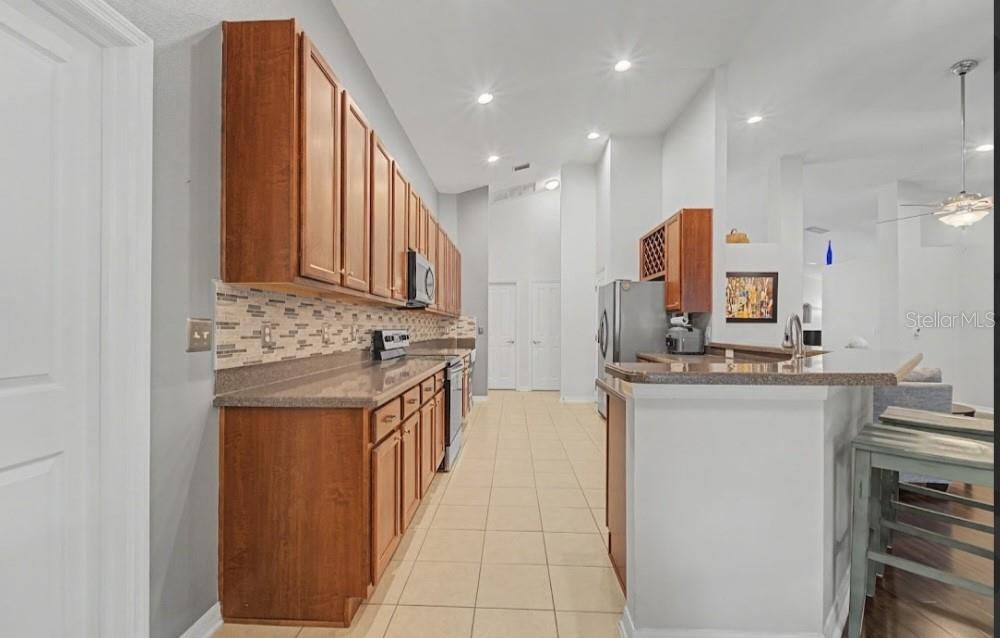 Image 20 of 65 For 10813 Rockledge View Drive