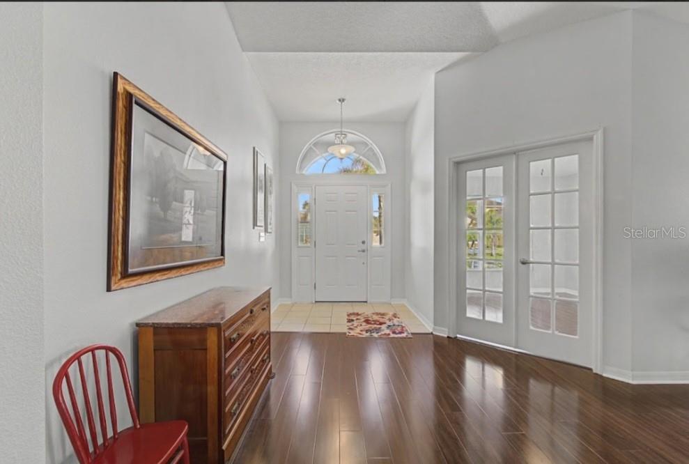 Image 8 of 65 For 10813 Rockledge View Drive