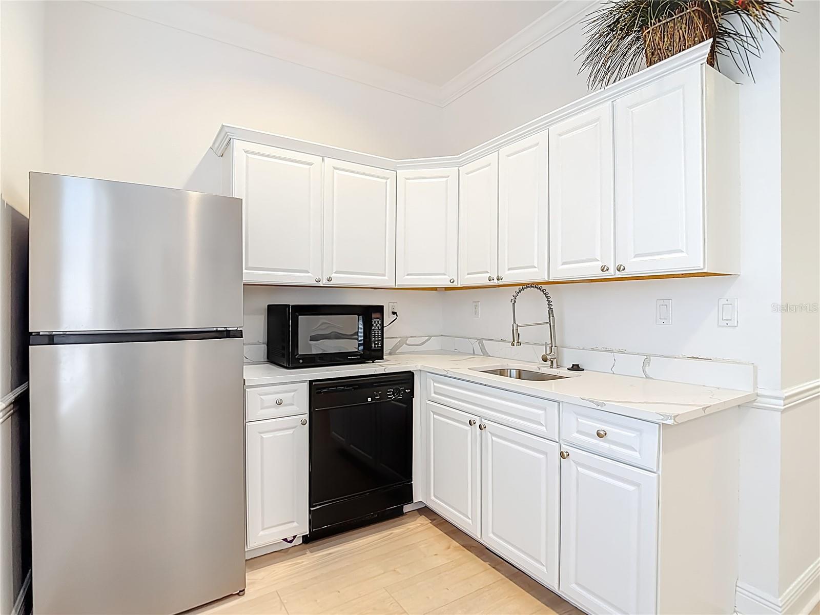 Image 36 of 47 For 147 Sherrill Street