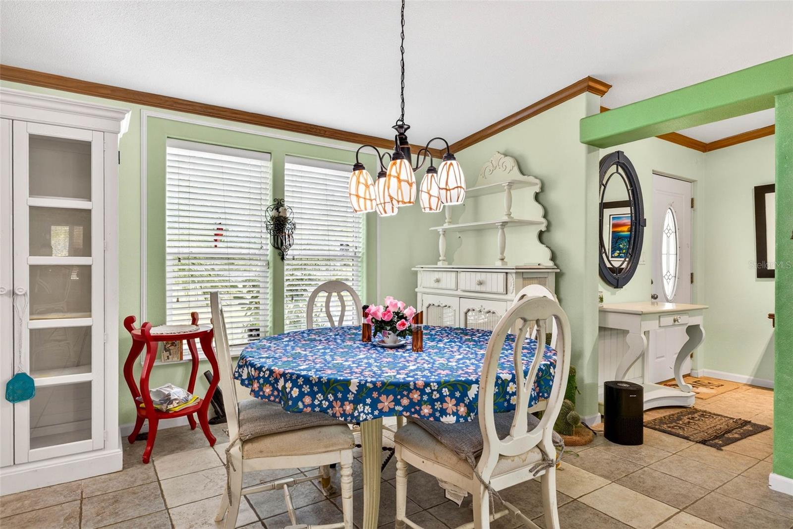 Image 34 of 79 For 3308 24th Avenue Se