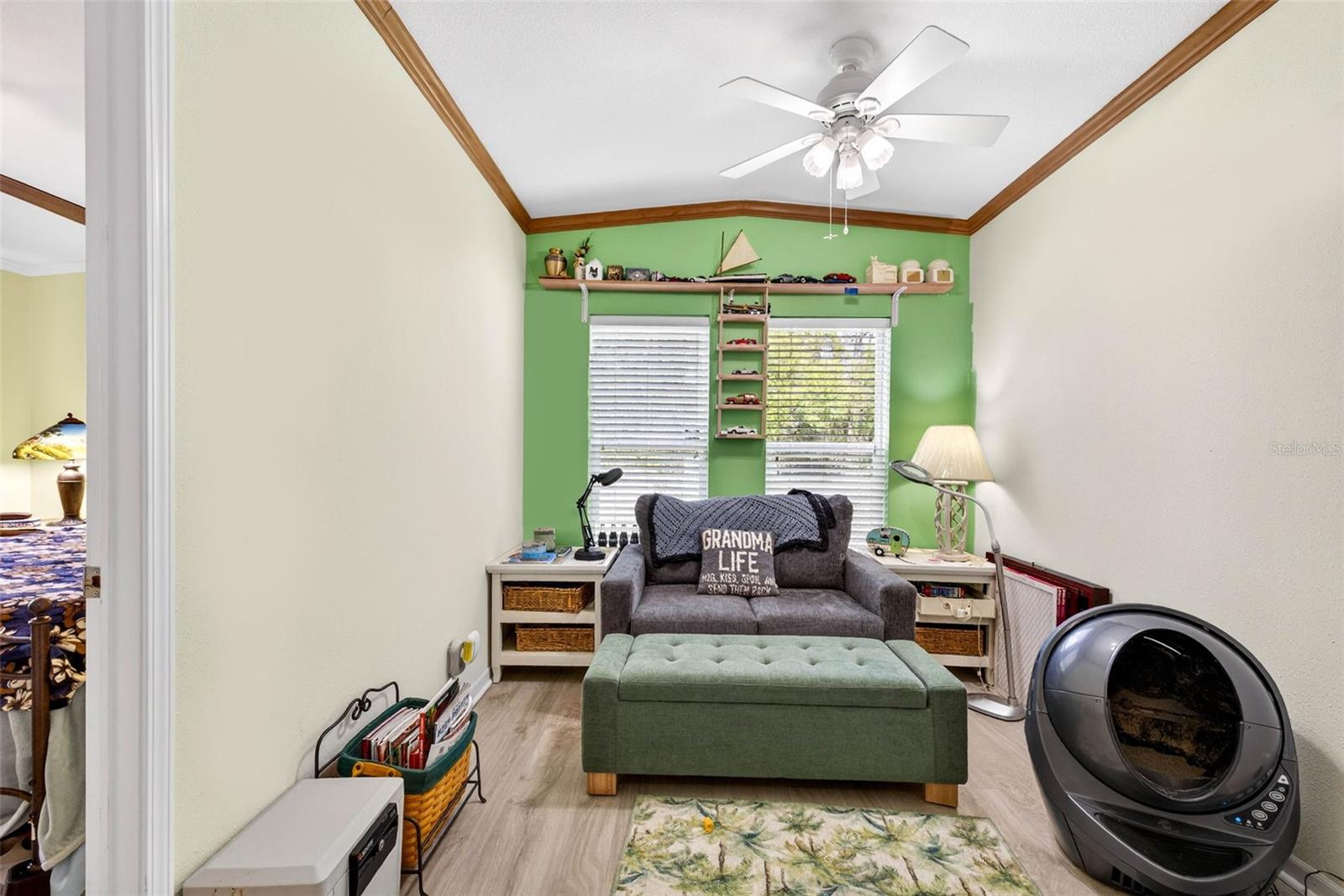 Image 40 of 79 For 3308 24th Avenue Se