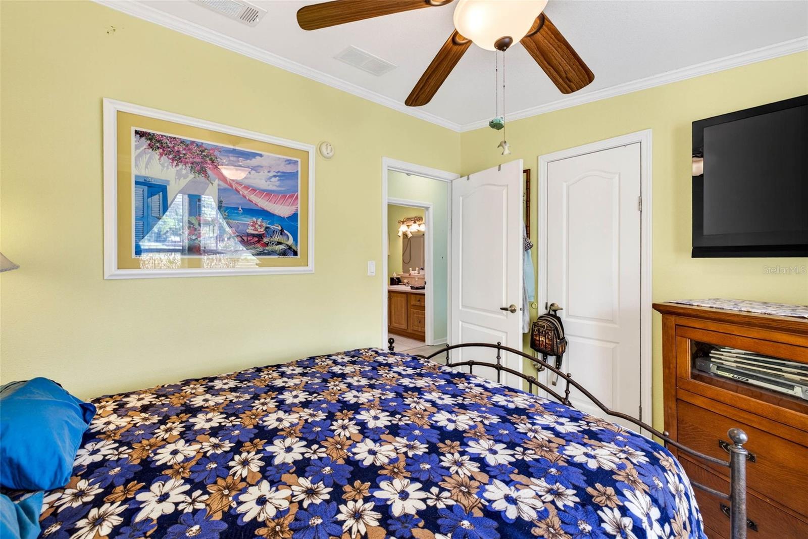 Image 44 of 79 For 3308 24th Avenue Se