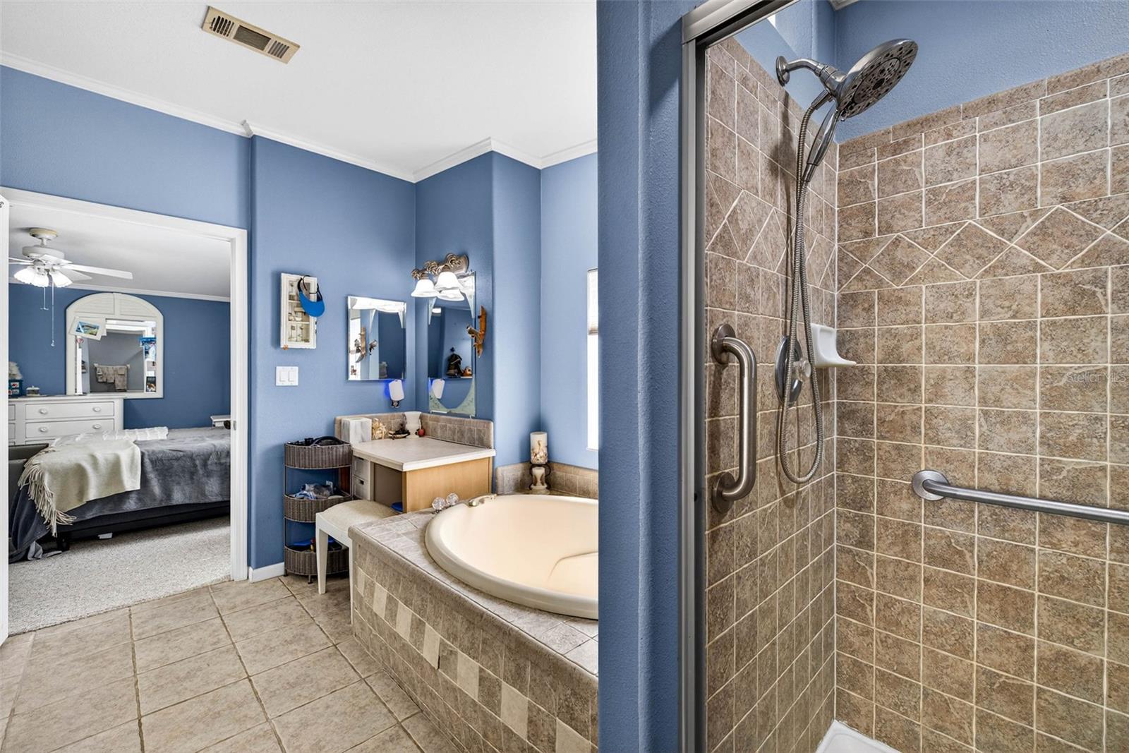 Image 54 of 79 For 3308 24th Avenue Se