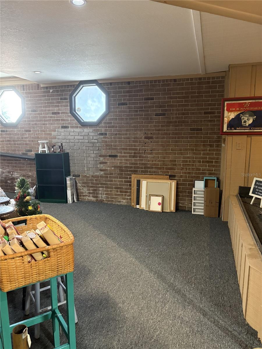 Image 15 of 28 For 11738 Broad Street