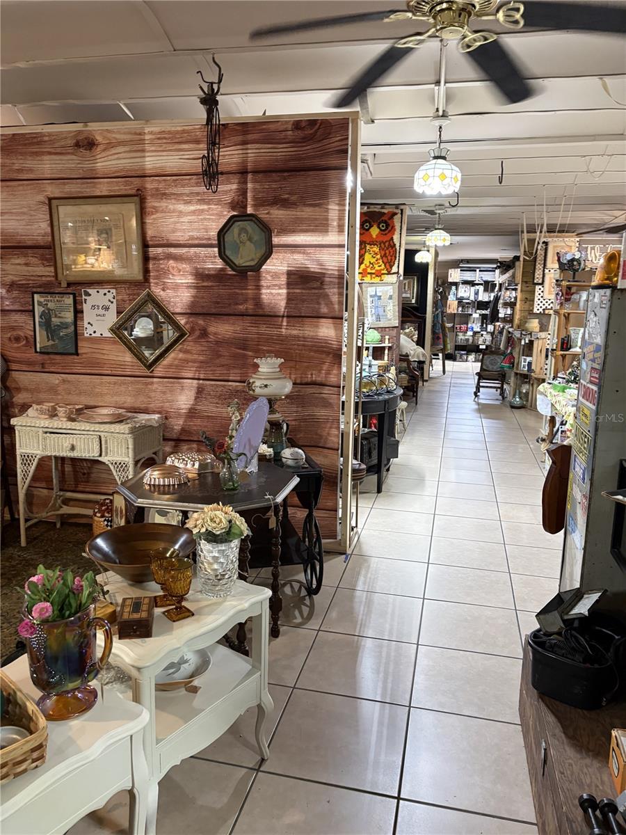 Image 20 of 28 For 11738 Broad Street