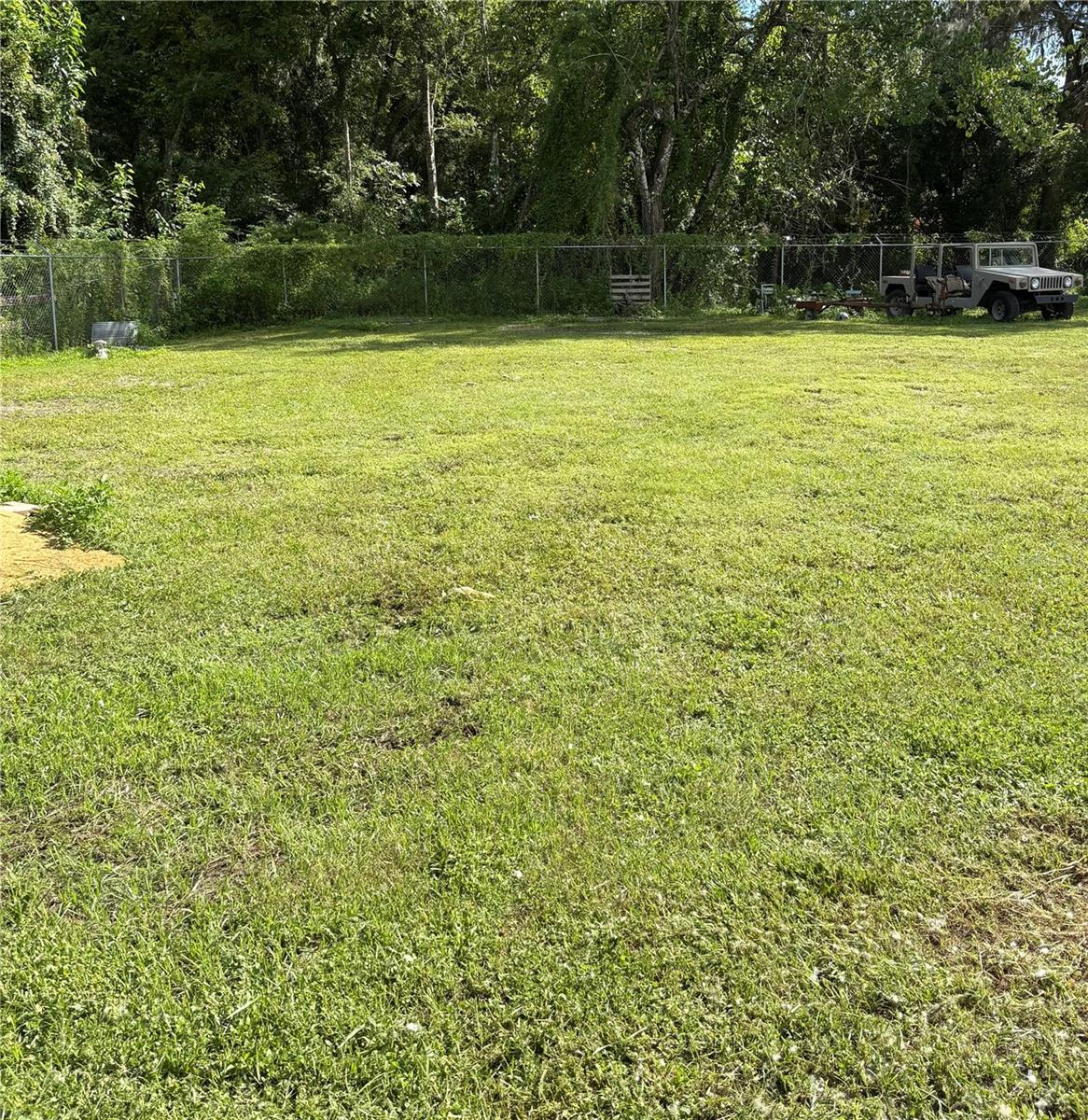 Image 27 of 28 For 11738 Broad Street