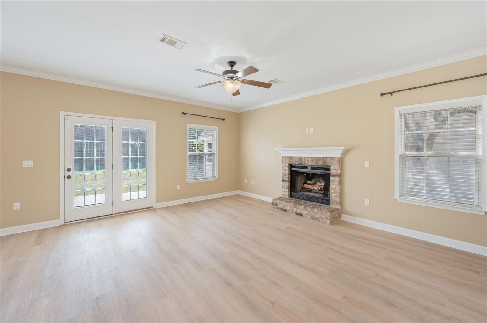 Image 6 of 49 For 4515 Hermosa Road