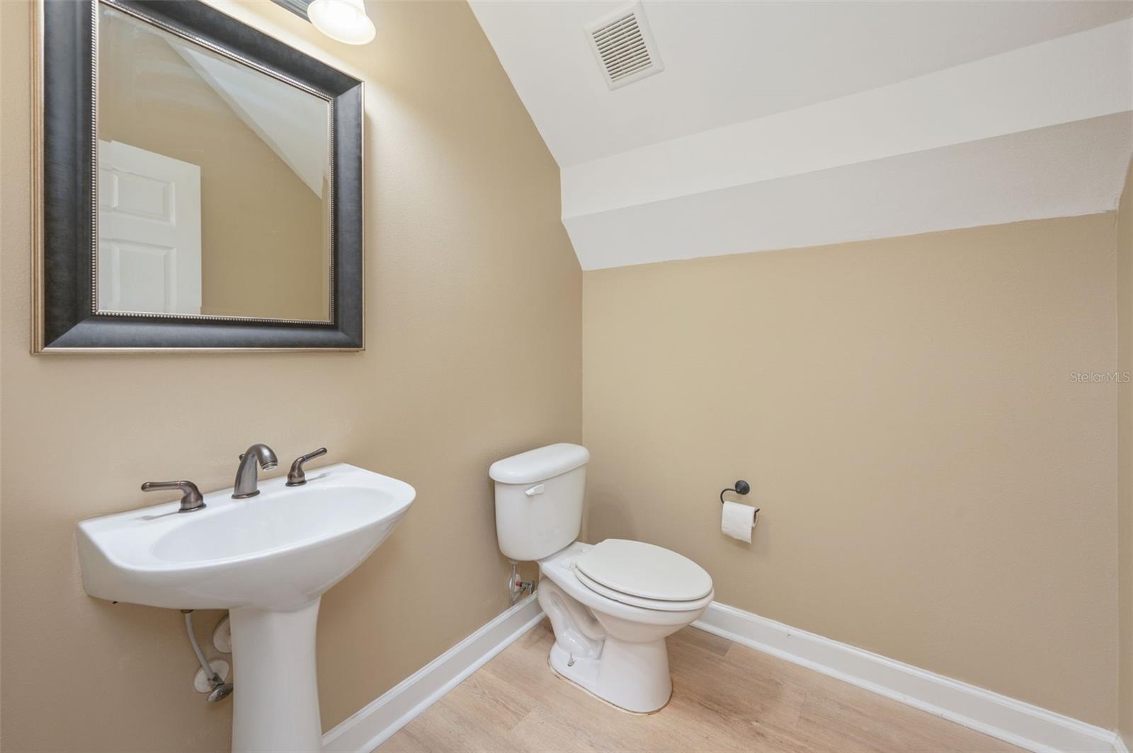 Image 7 of 49 For 4515 Hermosa Road