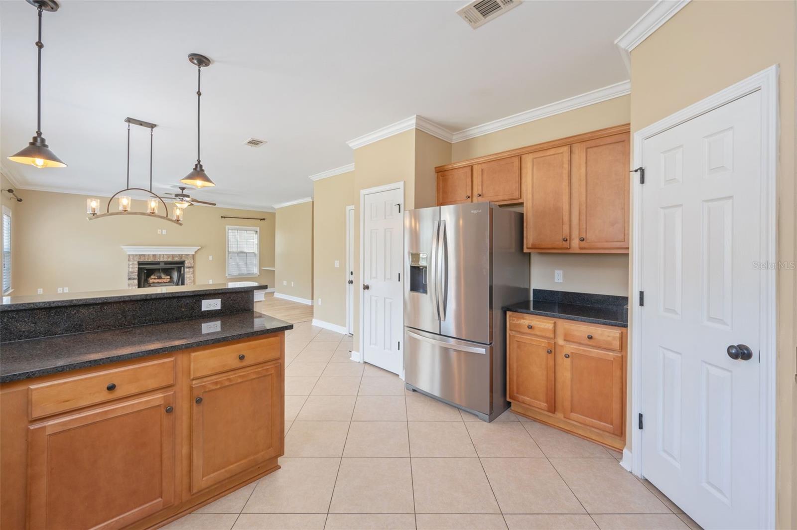 Image 9 of 49 For 4515 Hermosa Road