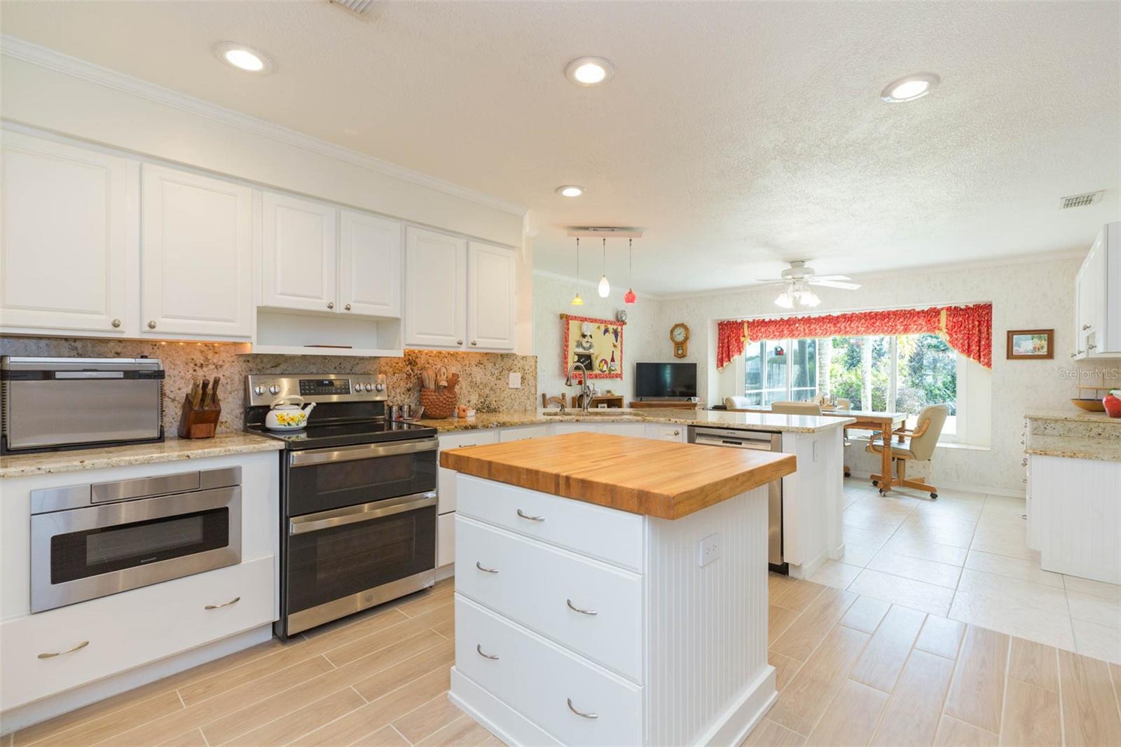 Image 13 of 60 For 2207 Creek Court