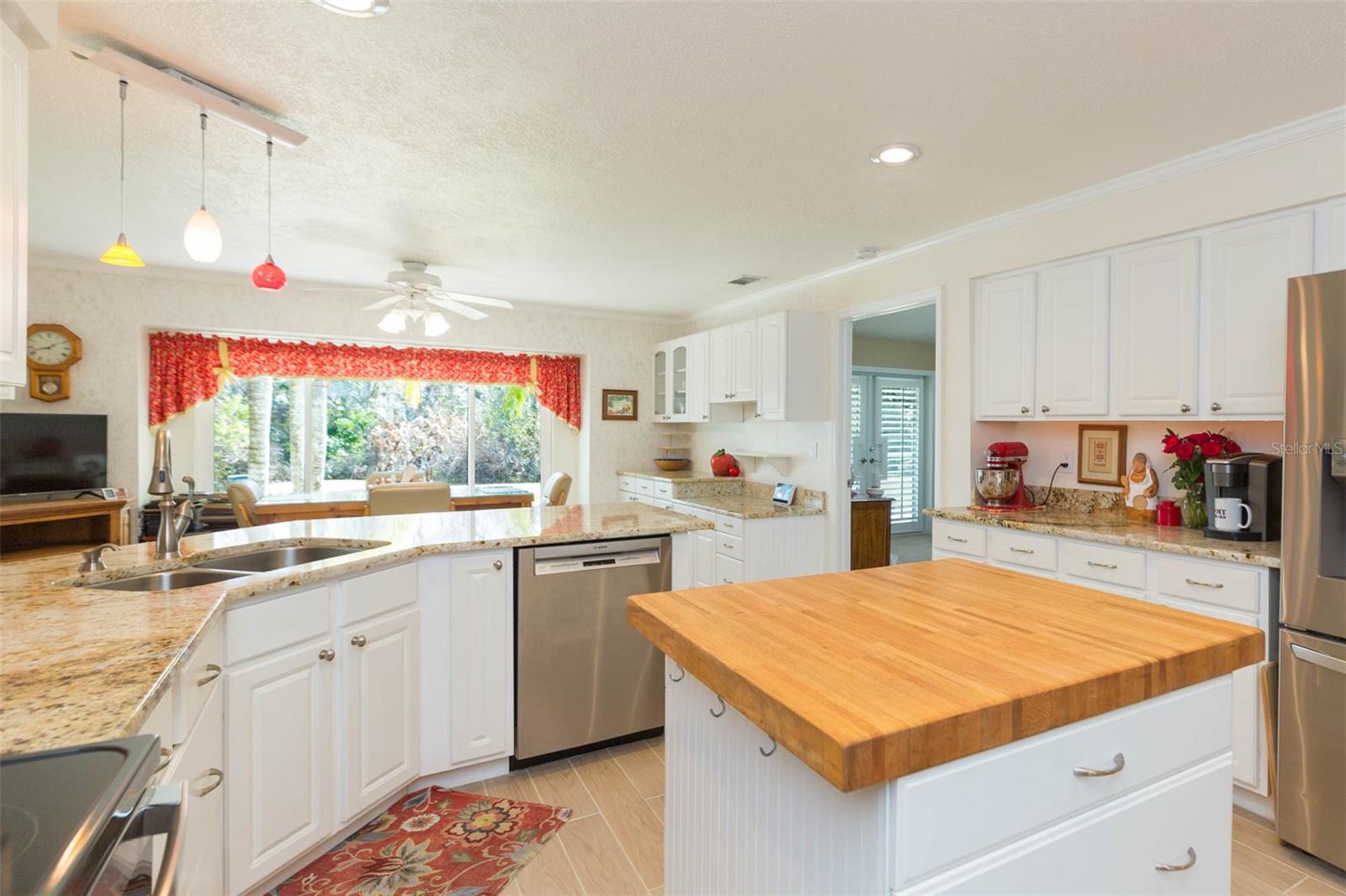 Image 14 of 60 For 2207 Creek Court