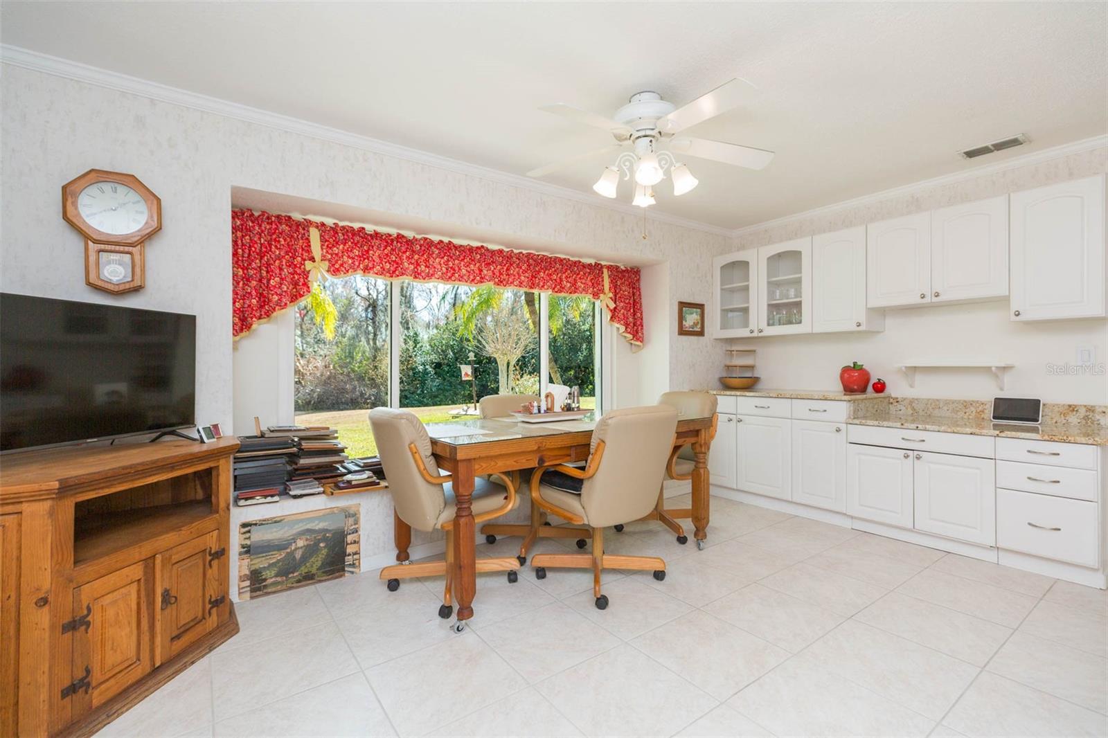 Image 15 of 60 For 2207 Creek Court