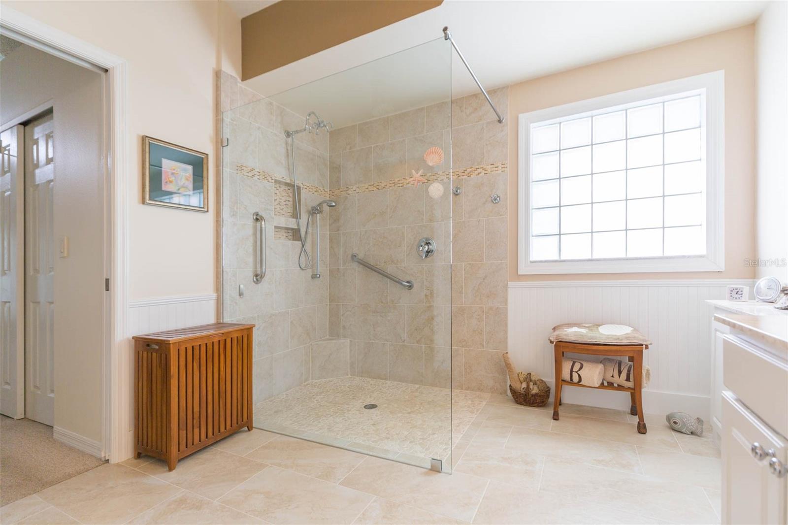 Image 27 of 60 For 2207 Creek Court