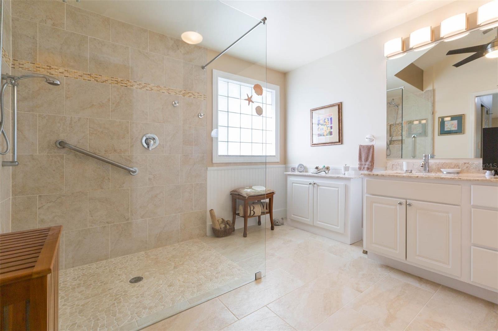 Image 29 of 60 For 2207 Creek Court