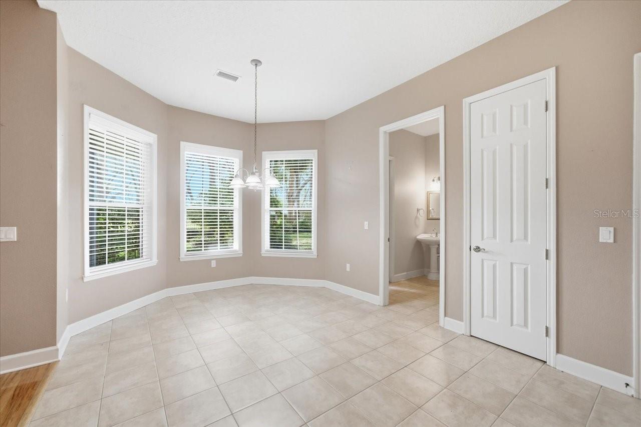 Image 22 of 54 For 12002 Hope Lane