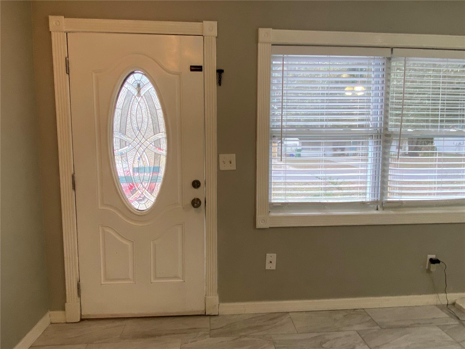 Image 3 of 30 For 39656 Meadowood Loop