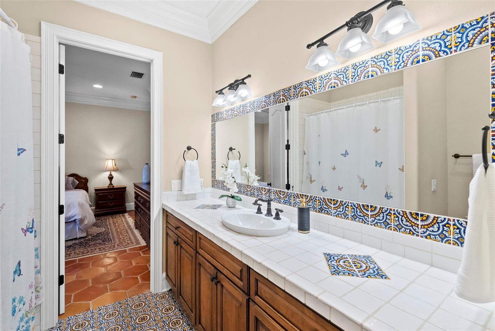 Image 15 of 96 For 4911 Melrose Avenue S