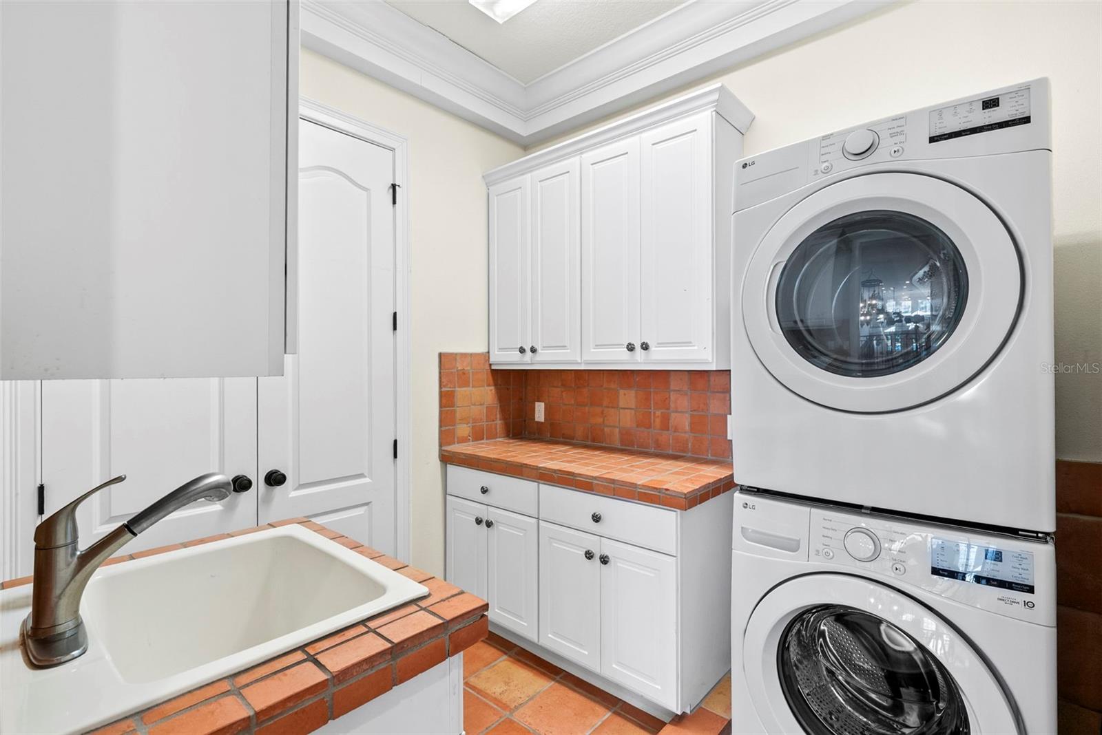 Image 61 of 96 For 4911 Melrose Avenue S