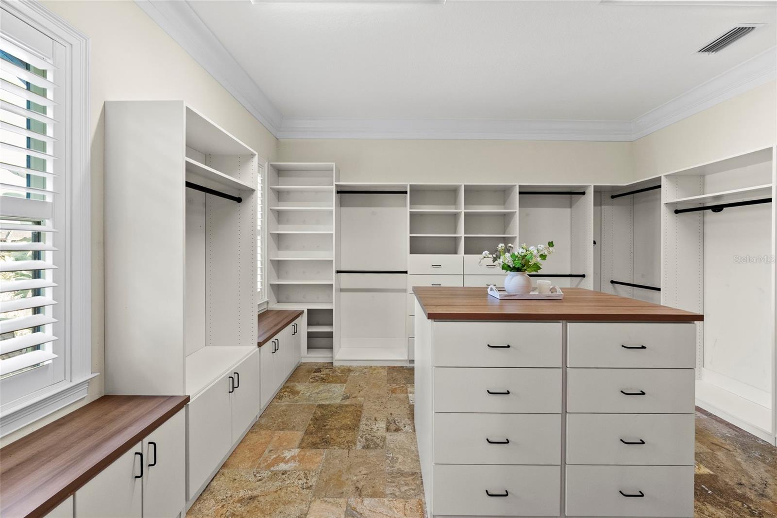 Image 77 of 96 For 4911 Melrose Avenue S