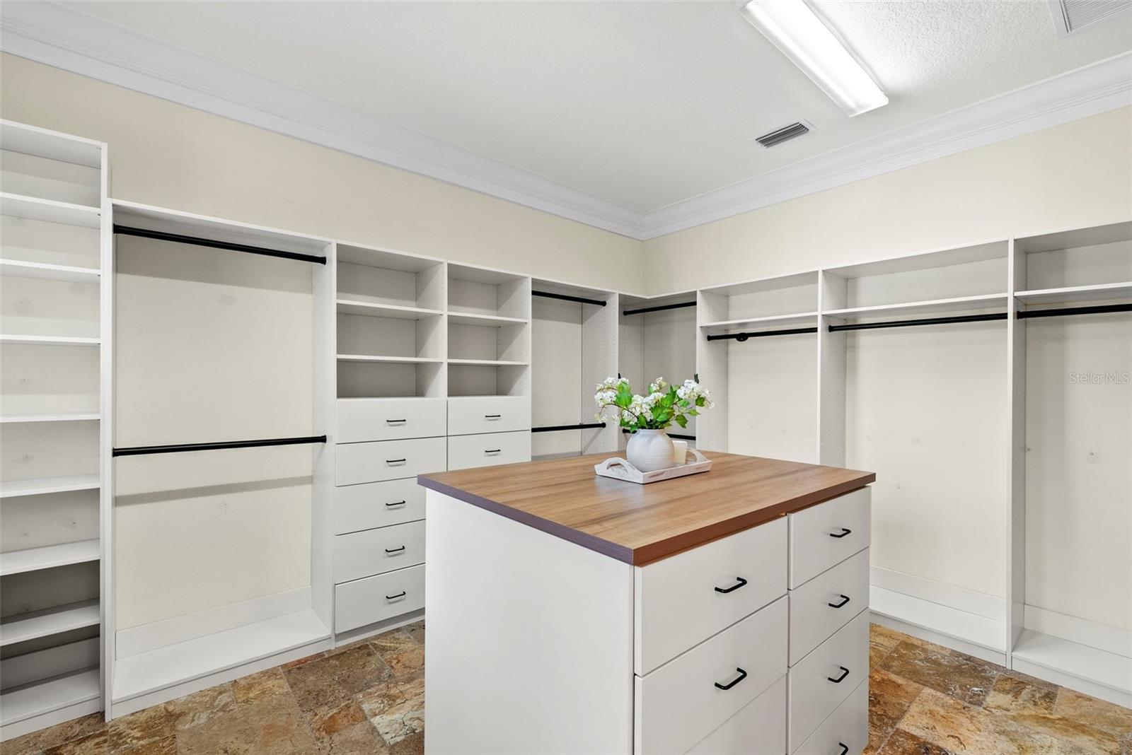 Image 78 of 96 For 4911 Melrose Avenue S