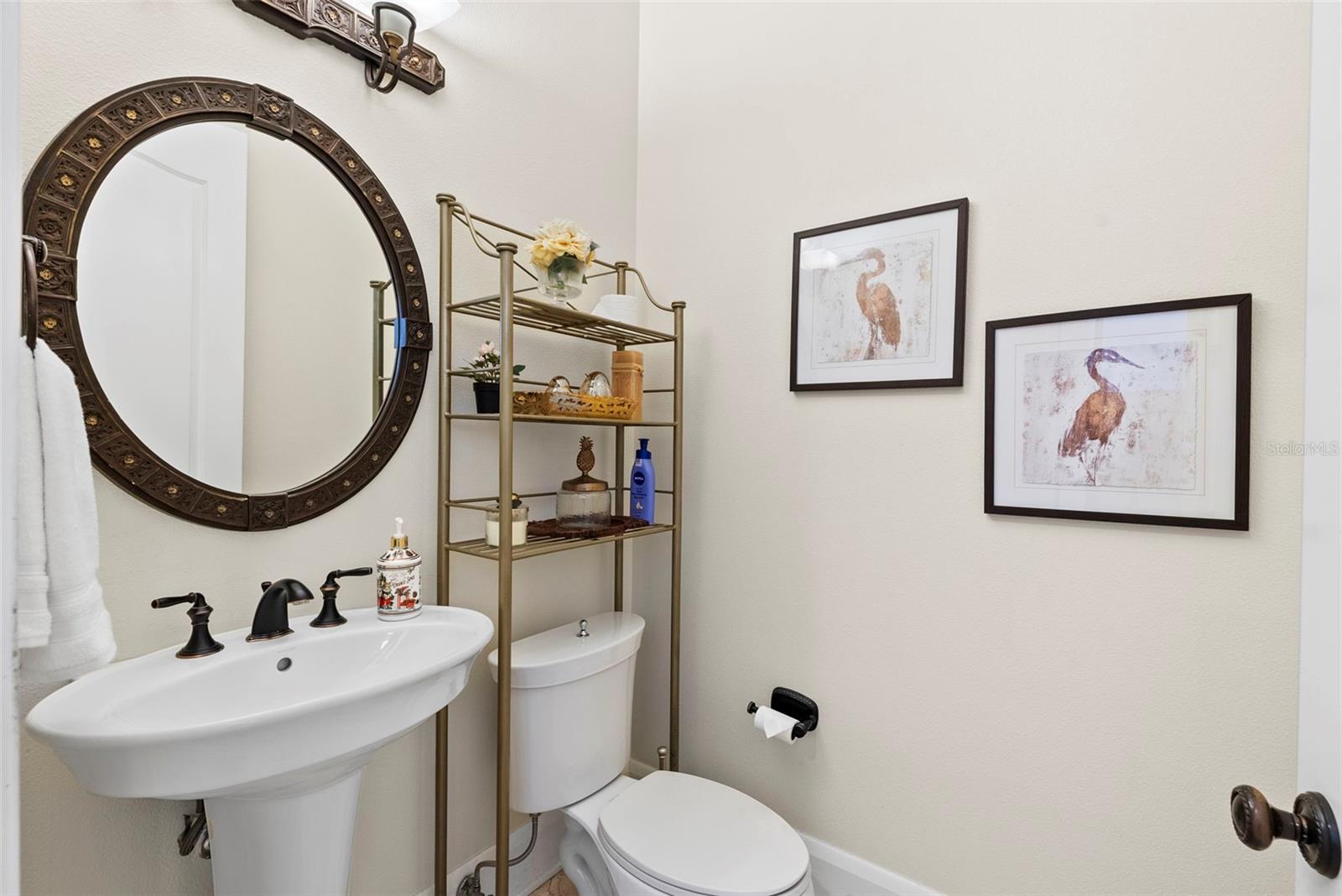 Image 84 of 96 For 4911 Melrose Avenue S