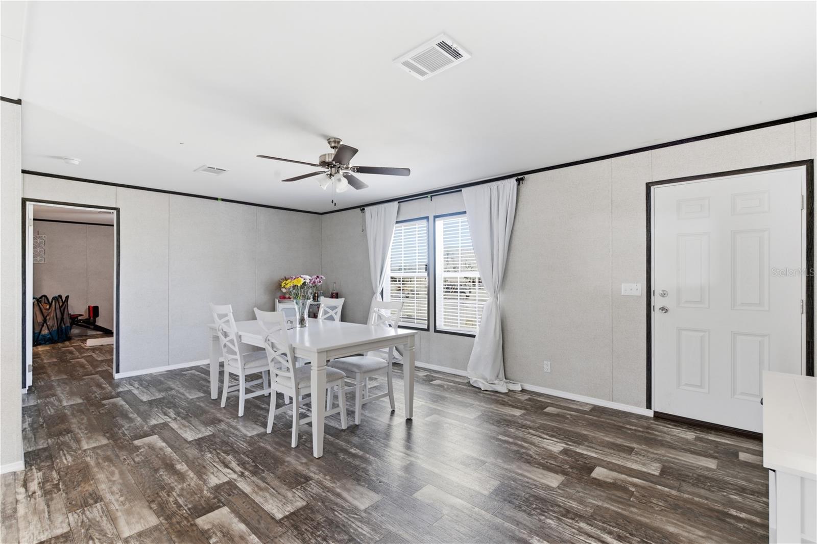 Image 2 of 40 For 6109 Pinetree Drive