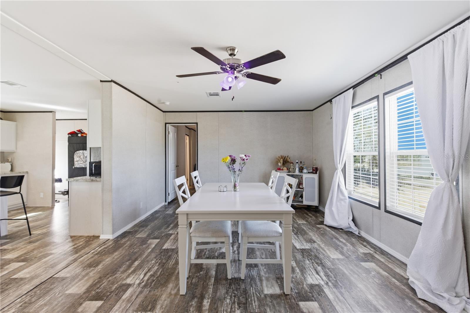 Image 5 of 40 For 6109 Pinetree Drive