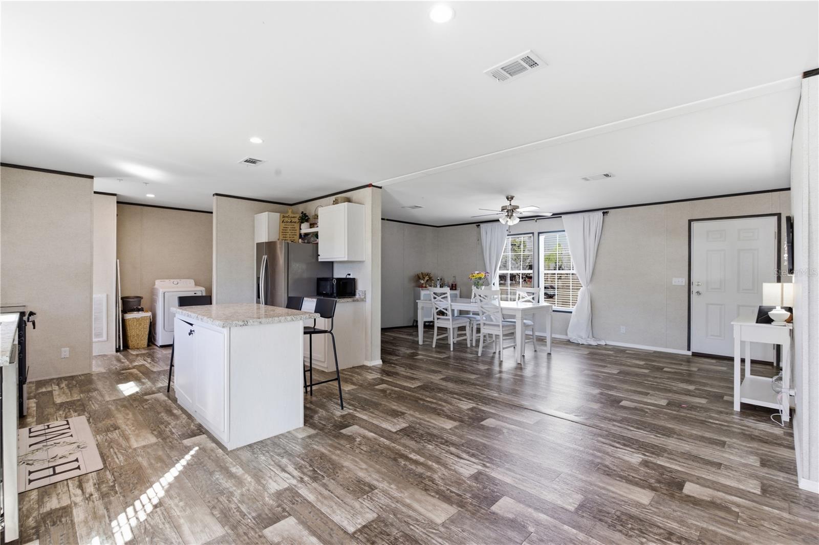 Image 6 of 40 For 6109 Pinetree Drive