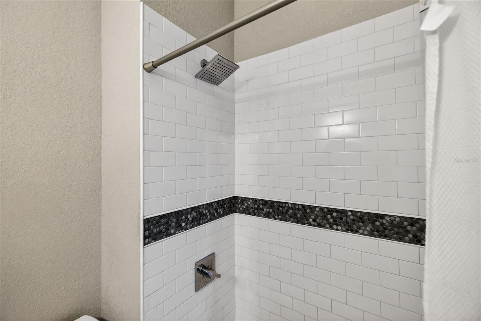 Image 17 of 20 For 2604 18th Avenue