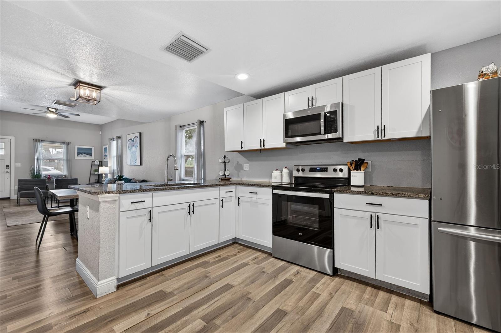 Image 8 of 20 For 2604 18th Avenue