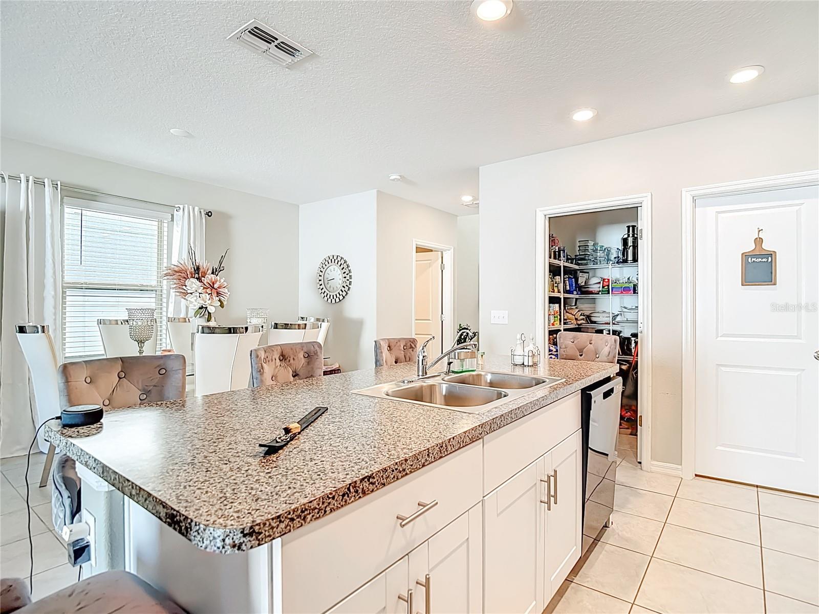 Image 17 of 75 For 4211 Romano Busciglio Street