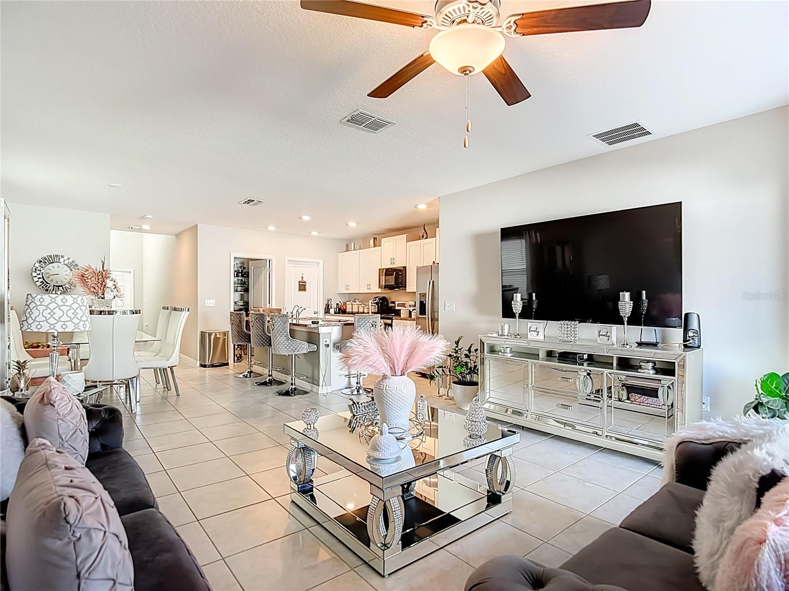 Image 24 of 75 For 4211 Romano Busciglio Street