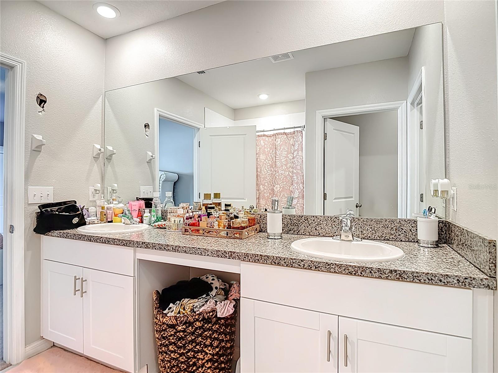 Image 33 of 75 For 4211 Romano Busciglio Street