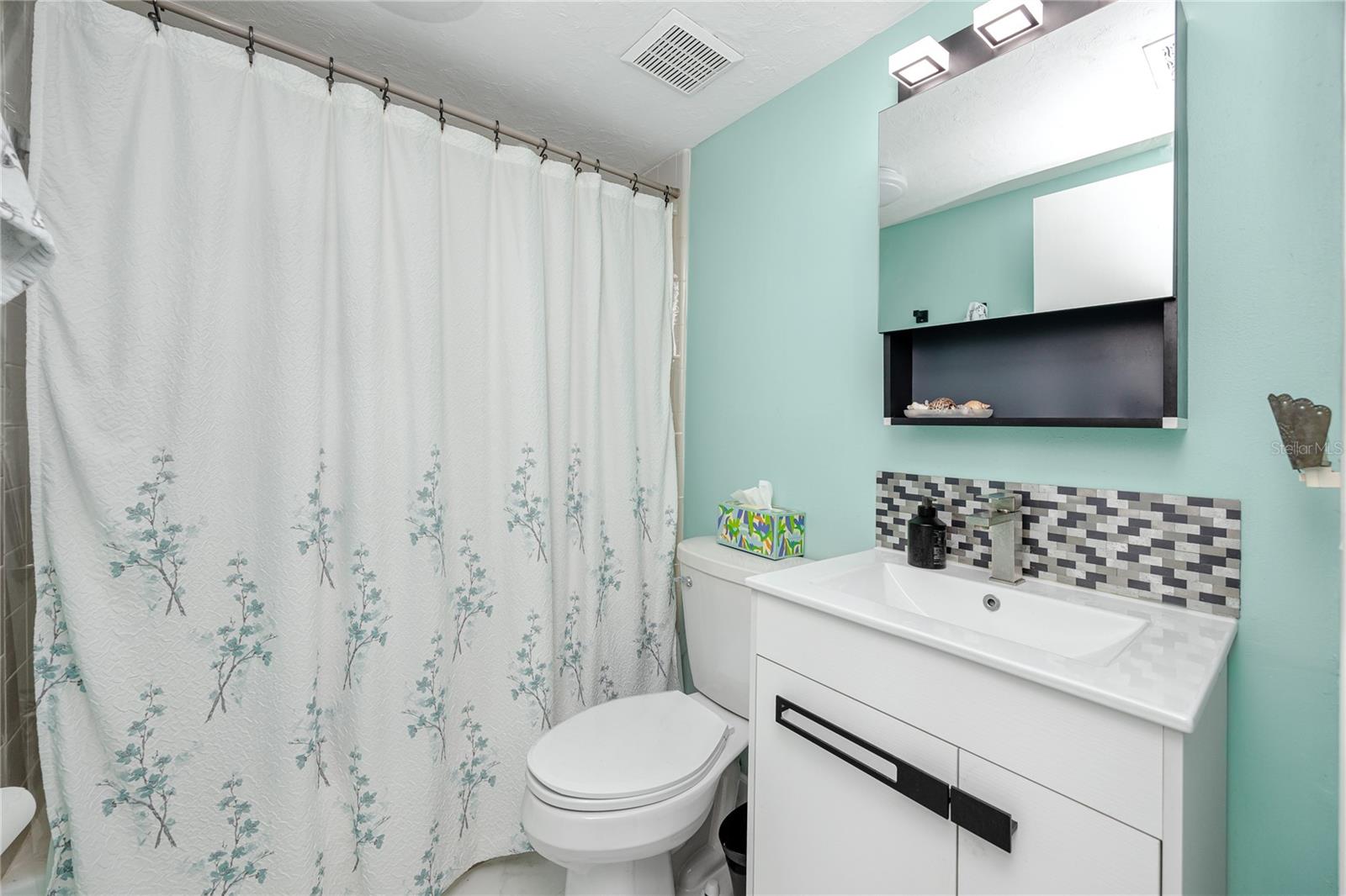 Image 23 of 48 For 19029 Us 19 Highway N 17f