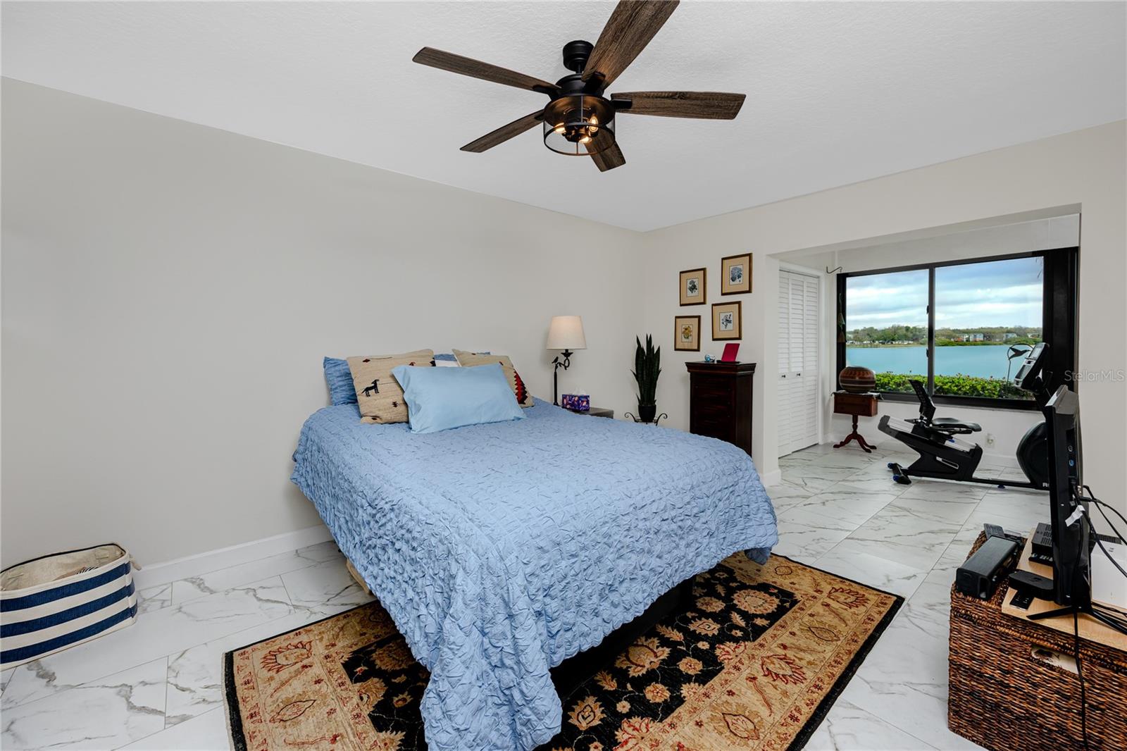 Image 4 of 48 For 19029 Us 19 Highway N 17f