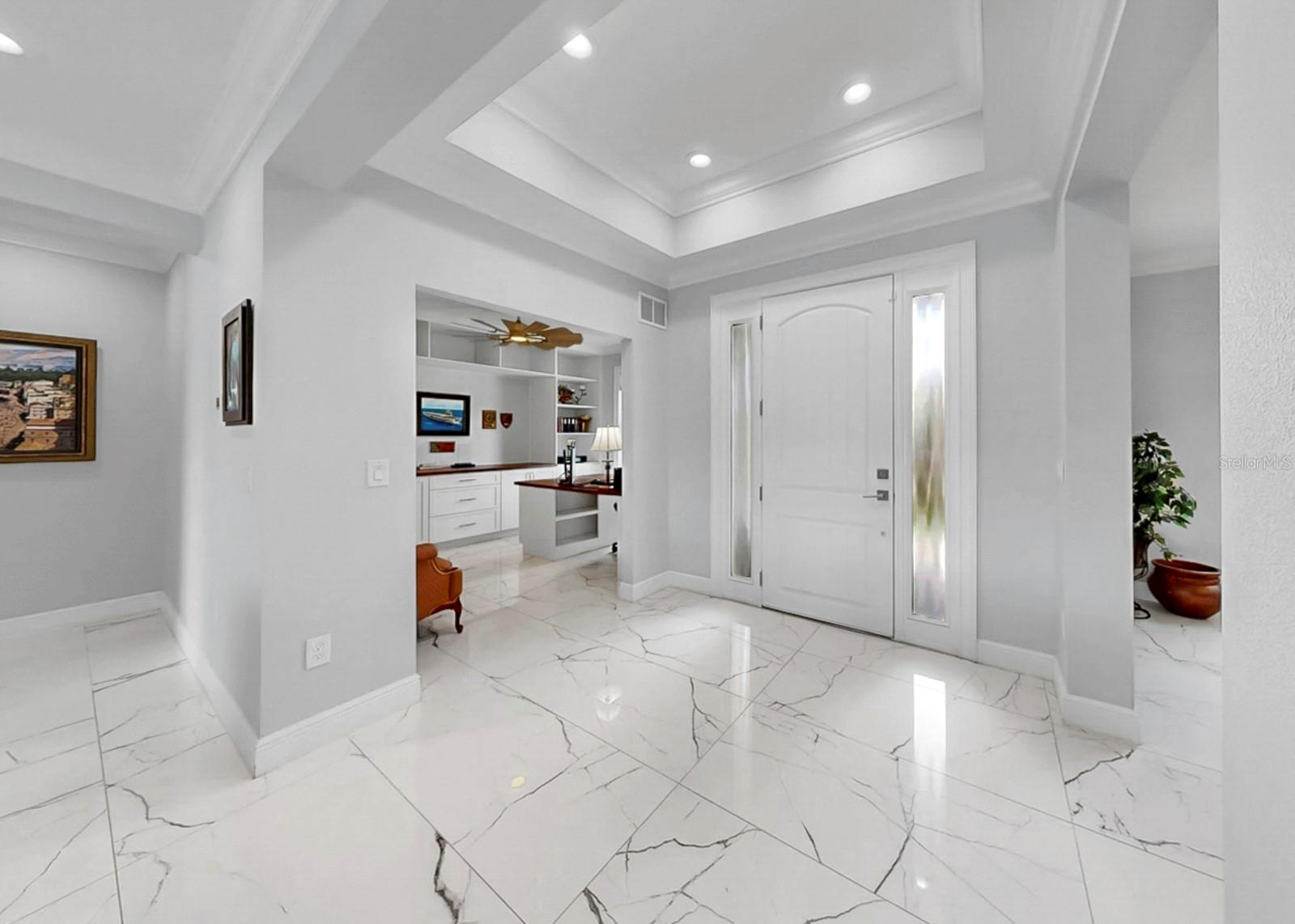 Listing photo id 8 for 901 Capriccio Lane