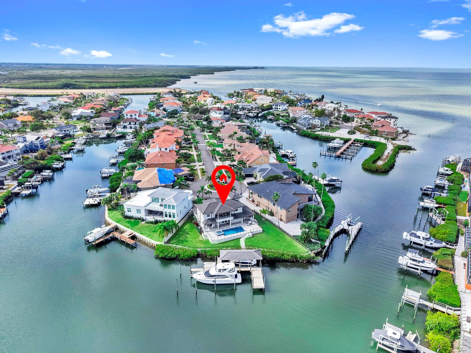 Listing photo id 1 for 901 Capriccio Lane