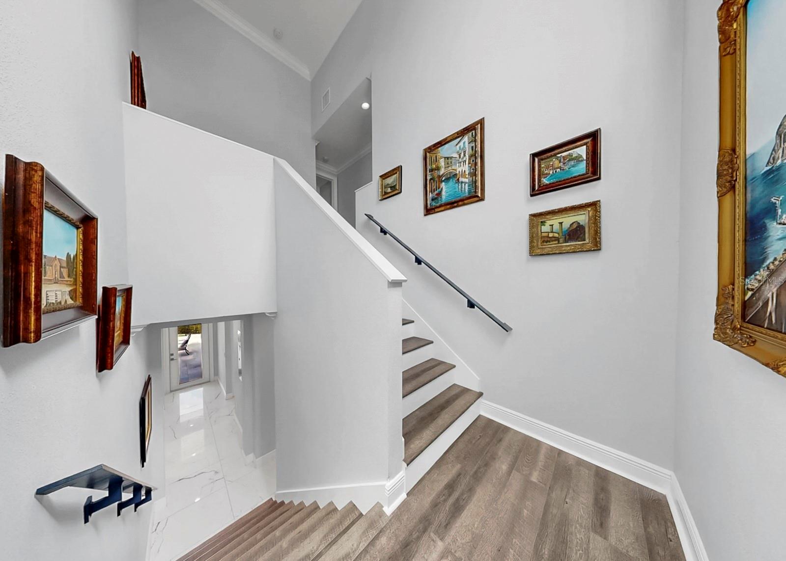 Listing photo id 38 for 901 Capriccio Lane