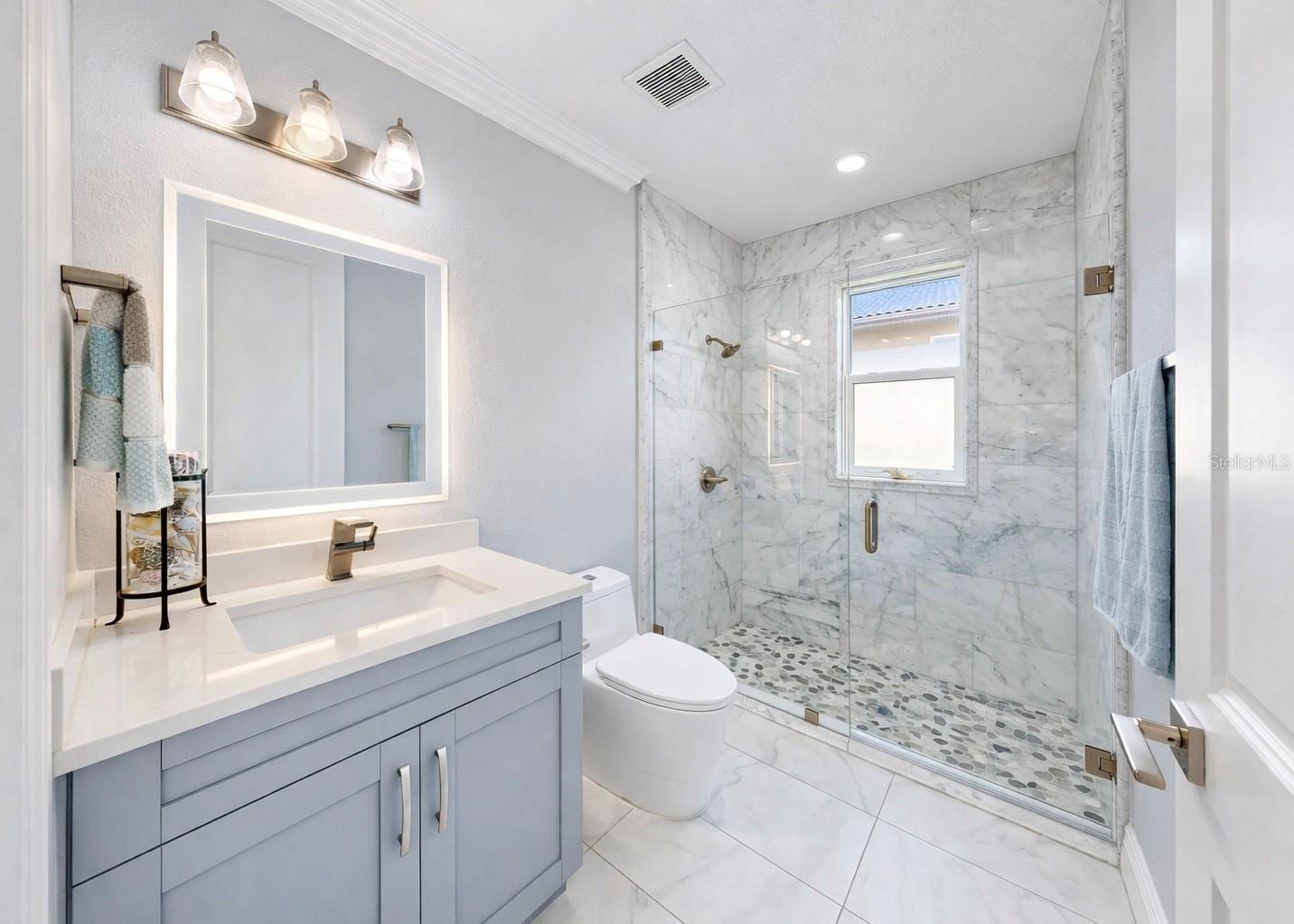 Listing photo id 43 for 901 Capriccio Lane