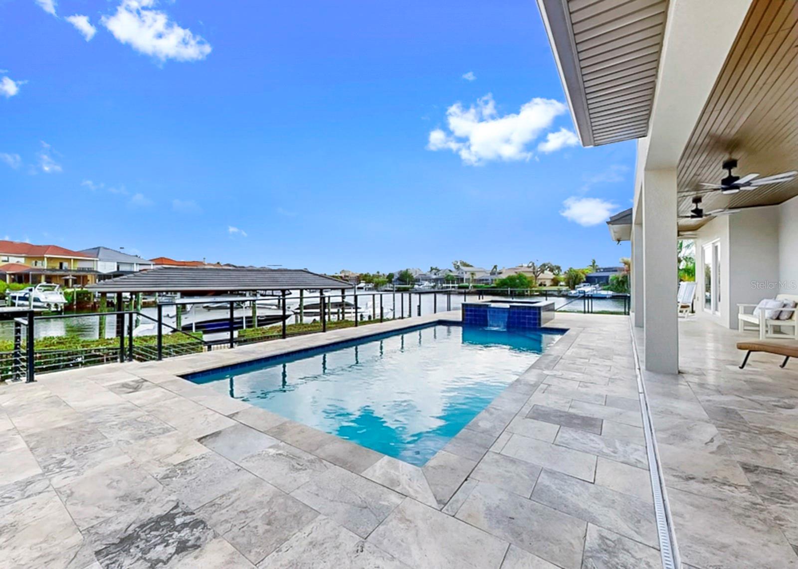 Listing photo id 57 for 901 Capriccio Lane