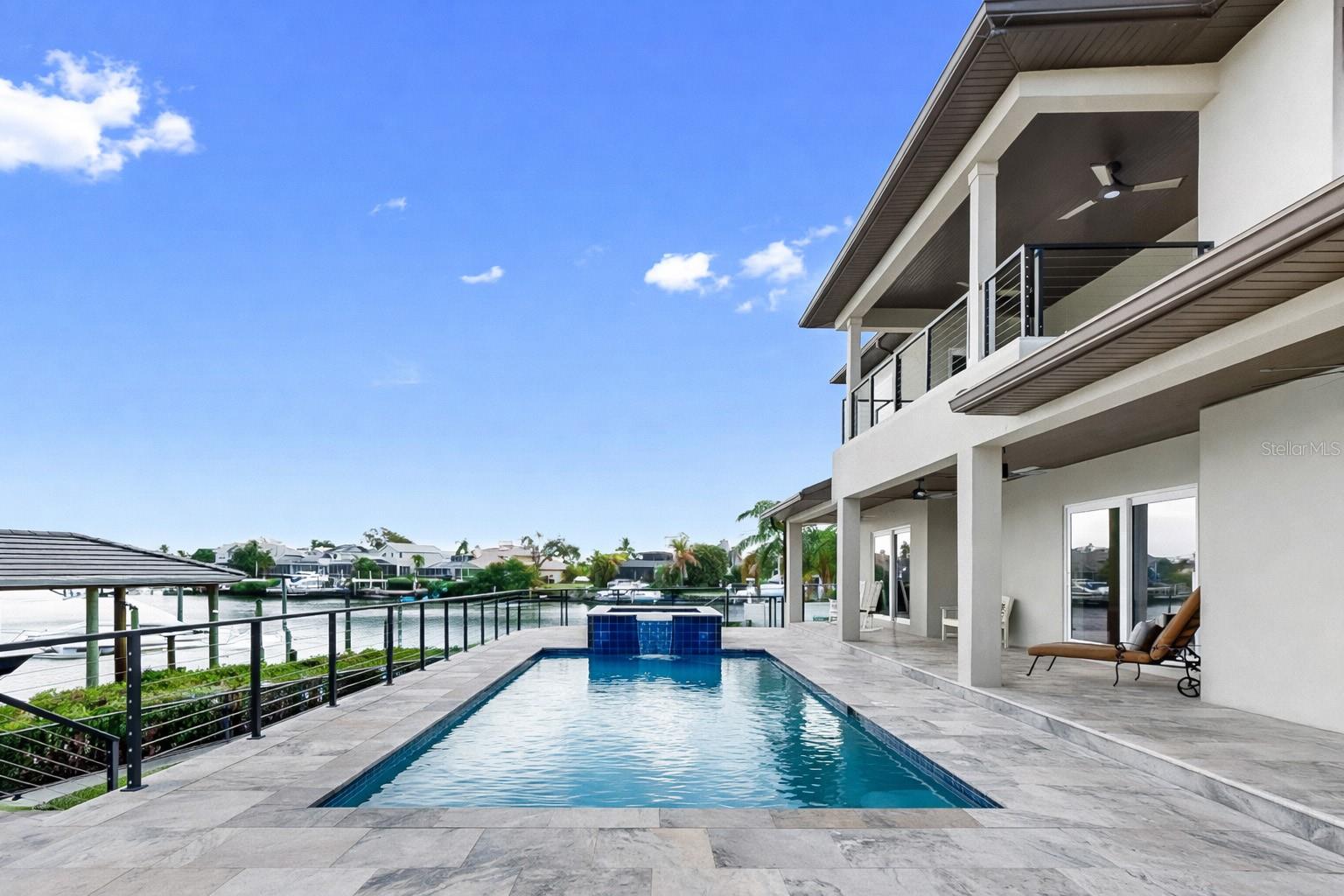 Listing photo id 58 for 901 Capriccio Lane