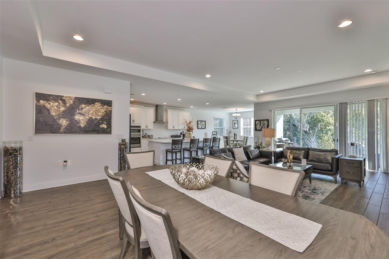 Image 13 of 42 For 5410 Trevesta Place