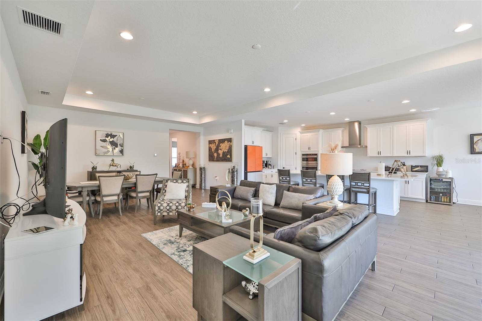 Image 15 of 42 For 5410 Trevesta Place