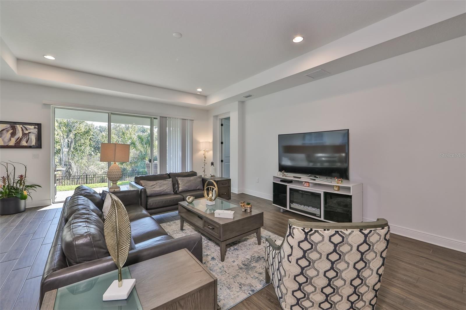 Image 5 of 42 For 5410 Trevesta Place